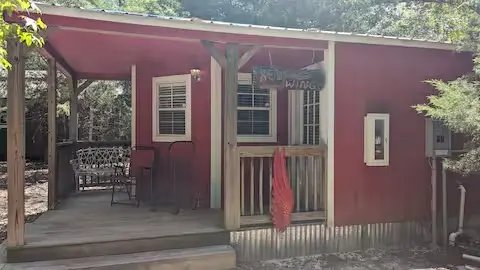 Red Wing cabin at Cedar Flats Inn